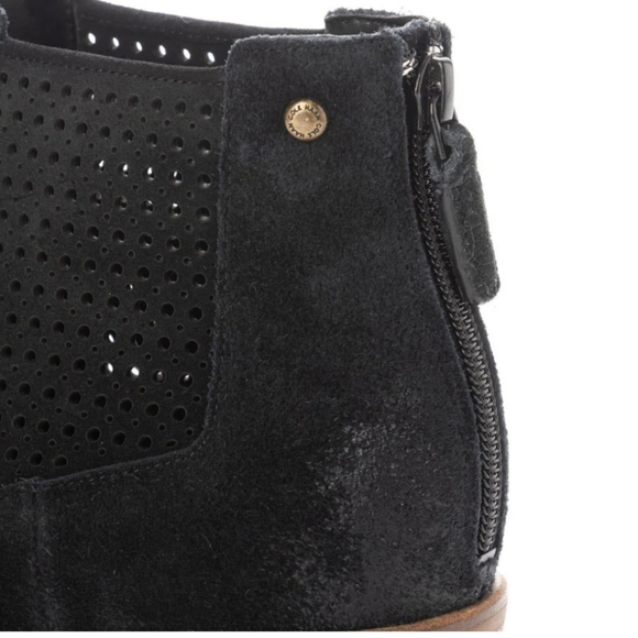 Cole Haan Val Bootie Grand Series Black Suede Block Heel Pointed Toe Size 9C NWT - Picture 6 of 16